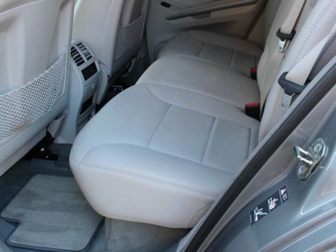Used 2011 Mercedes-Benz ML 350 2WD image 12