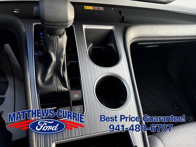 Used 2025 Toyota Sienna LE w/ LE Plus Package FWD image 19