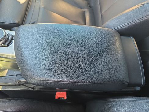 Used 2016 BMW M235i Coupe w/ Technology Package image 21