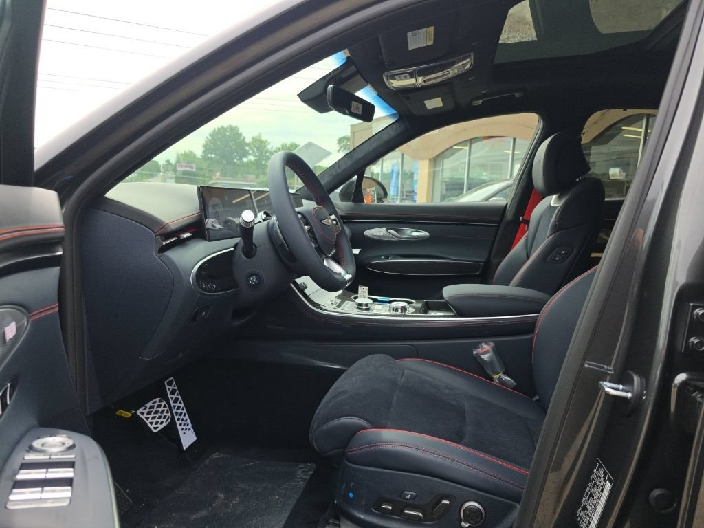 New 2027 Genesis GV70 3.5T Prestige AWD/4WD image 9