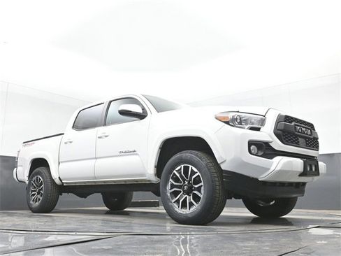 Used 2020 Toyota Tacoma TRD Sport w/ TRD Premium Sport Package image 44