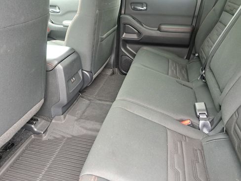 Used 2024 Nissan Frontier PRO-4X w/ Technology Package image 39