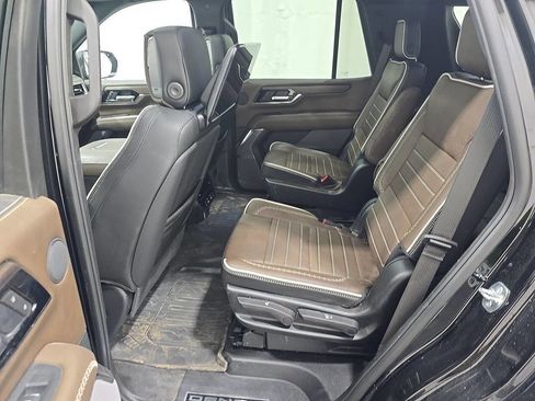 Used 2026 GMC Yukon Denali Ultimate AWD/4WD image 5