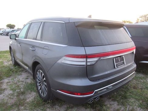 Used 2024 Lincoln Aviator Reserve w/ Elements Package Plus RWD image 4