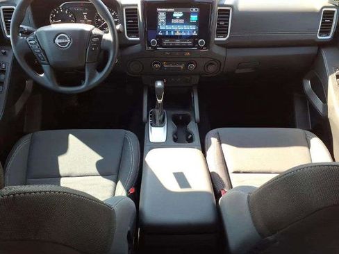 Certified 2024 Nissan Frontier SV w/ Technology Package image 10