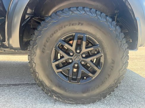 Used 2018 Ford F150 Raptor w/ Equipment Group 802A Luxury AWD/4WD image 28