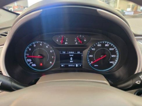 Used 2021 Chevrolet Malibu LS FWD image 19