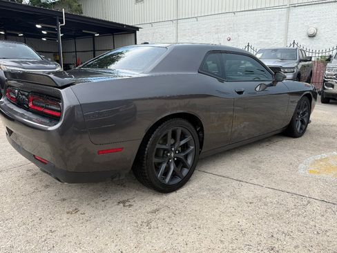 Used 2022 Dodge Challenger R/T w/ Driver Convenience Group RWD image 4