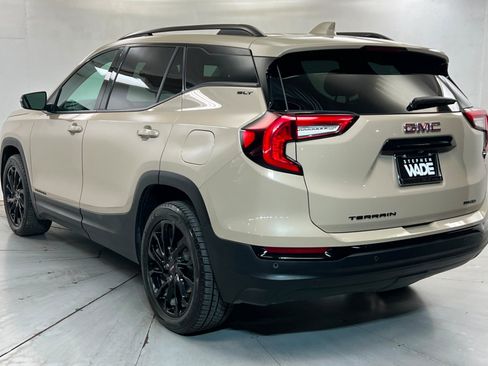 Used 2023 GMC Terrain SLT w/ Tech Package AWD/4WD image 3