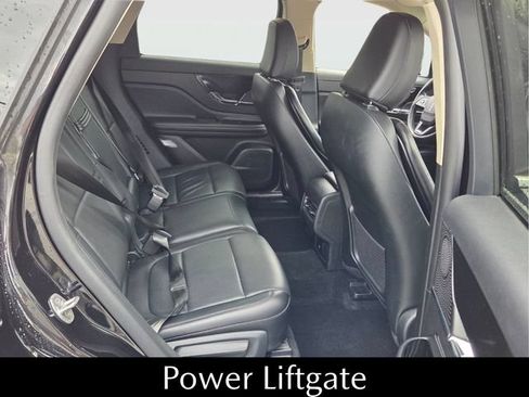 Used 2024 Lincoln Corsair Reserve FWD image 17