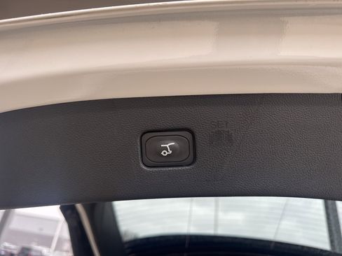 Certified 2024 Ford Edge SEL w/ Convenience Package image 37