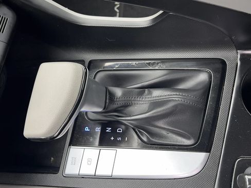Used 2022 Hyundai Elantra SEL FWD image 24