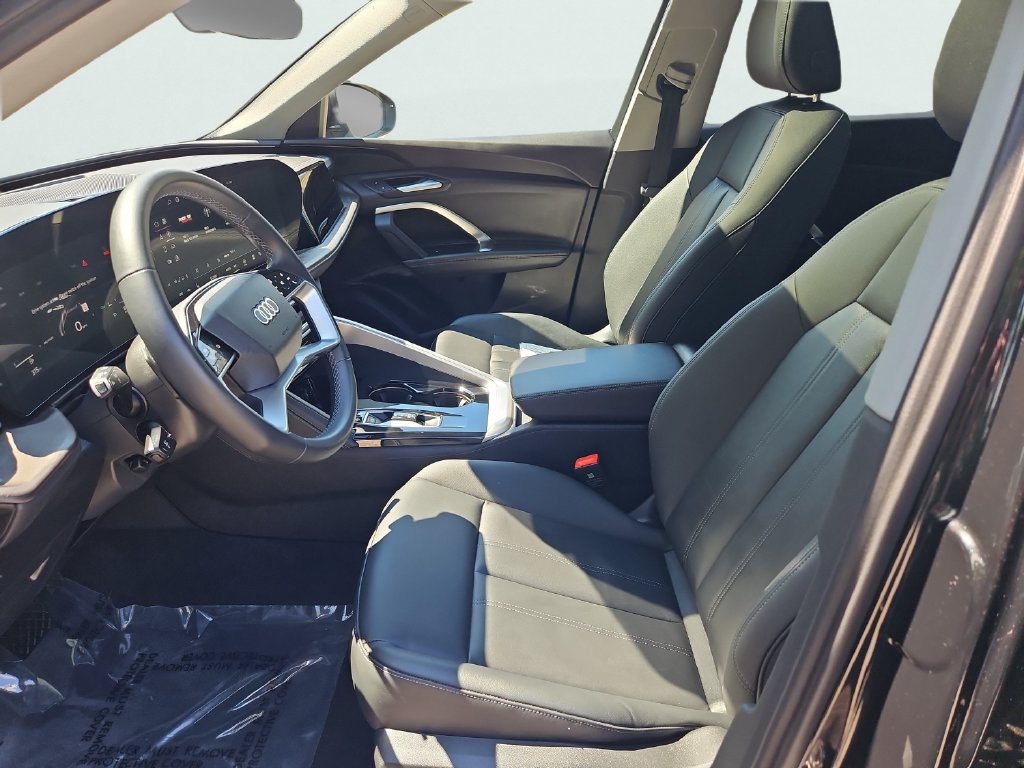 Certified 2025 Audi Q5 Premium w/ Convenience Package AWD/4WD image 15