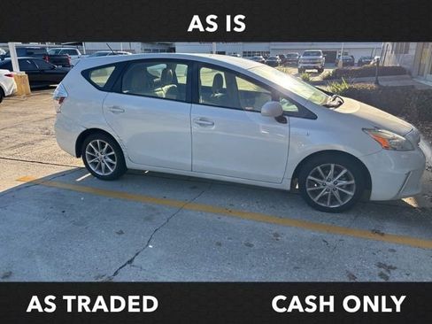 Used 2014 Toyota Prius V Five image 3