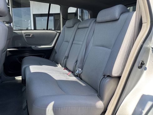 Used 2007 Toyota Highlander 4WD V6 w/ 3rd Row image 26