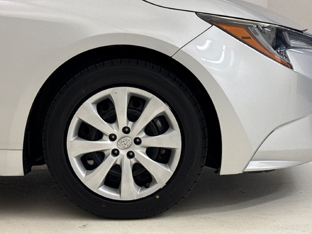 Used 2021 Toyota Corolla LE FWD image 6