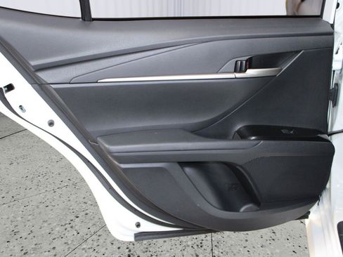 Used 2025 Toyota Camry LE AWD/4WD image 43