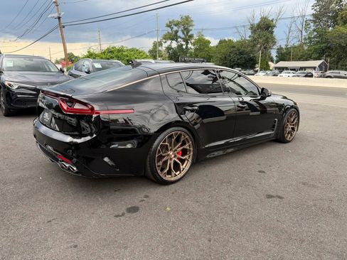 Used 2018 Kia Stinger GT1 RWD image 9