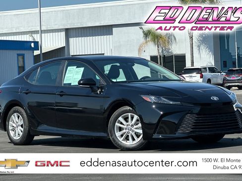 Used 2025 Toyota Camry LE FWD image 1