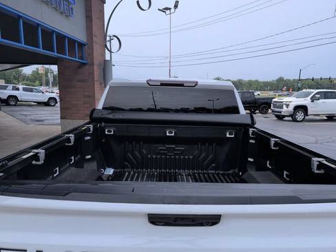 Used 2024 Chevrolet Silverado 1500 LT AWD/4WD image 32