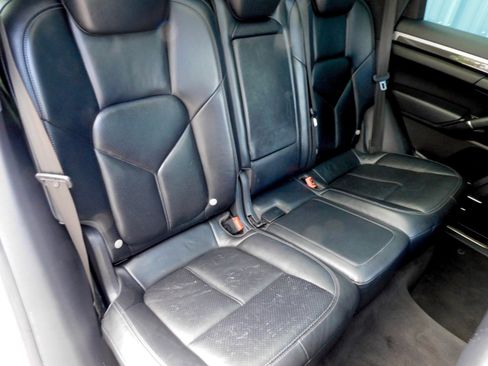 Used 2014 Porsche Cayenne GTS image 17