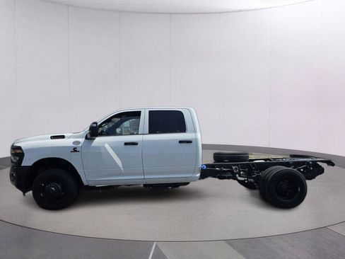 New 2026 RAM 3500 Tradesman AWD/4WD image 7