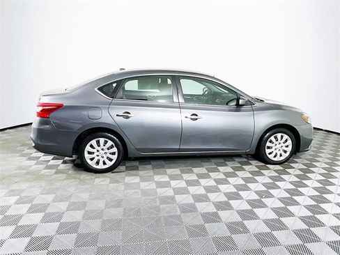 Used 2017 Nissan Sentra SV image 9