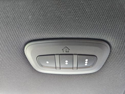 Used 2026 Jeep Cherokee Limited image 24