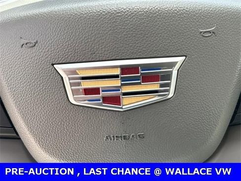 Used 2018 Cadillac XT5 Luxury w/ Driver Awareness Package image 19