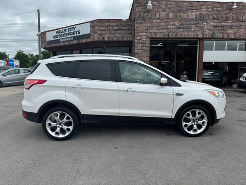 Used 2015 Ford Escape Titanium AWD/4WD image 18