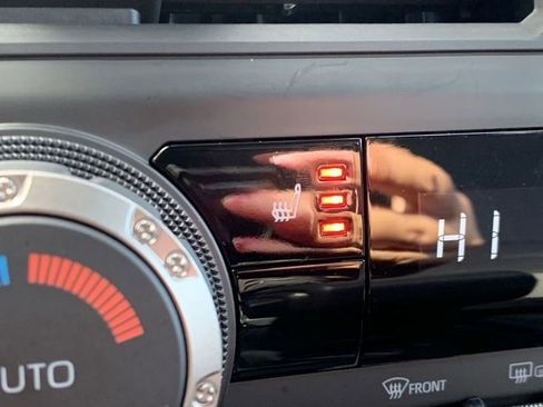 Certified 2024 Toyota Tacoma SR5 image 28