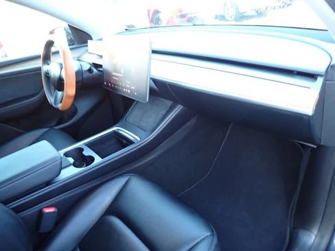 Used 2024 Tesla Model Y Long Range image 21