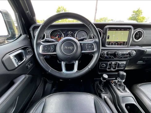Used 2022 Jeep Wrangler Unlimited Sahara AWD/4WD image 10