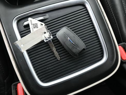 Used 2022 Chrysler Pacifica Touring-L FWD image 27