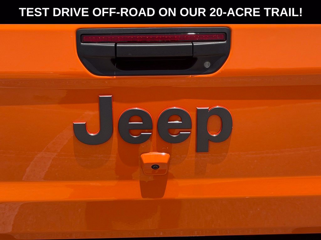 New 2026 Jeep Gladiator Mojave w/ Safety Group AWD/4WD image 32