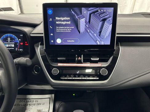 Used 2025 Toyota Corolla SE w/ SE Premium Package image 25