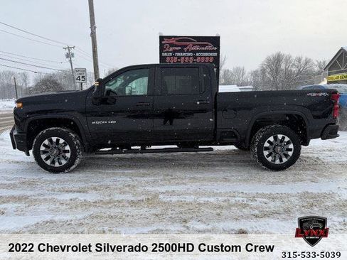 Used 2022 Chevrolet Silverado 2500 Custom w/ Custom Convenience Package image 2