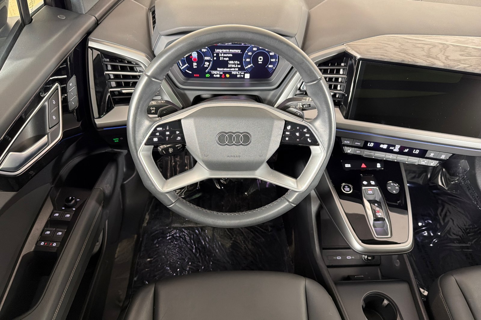 Certified 2024 Audi Q4 e-tron Premium Plus w/ Premium Plus AWD/4WD image 13