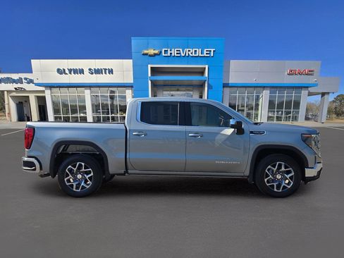 New 2026 GMC Sierra 1500 SLE image 6