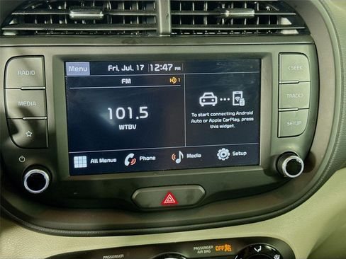 Certified 2025 Kia Soul LX w/ LX Technology Package FWD image 14