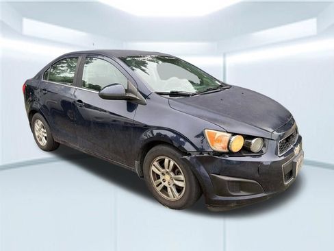 Used 2015 Chevrolet Sonic LT FWD image 7