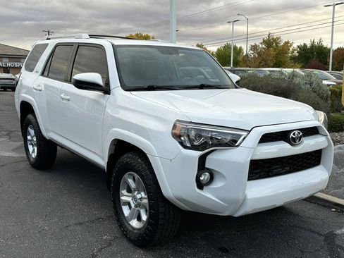 Used 2018 Toyota 4Runner SR5 image 1