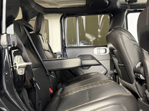 Used 2023 Jeep Wrangler Unlimited Sahara AWD/4WD image 29