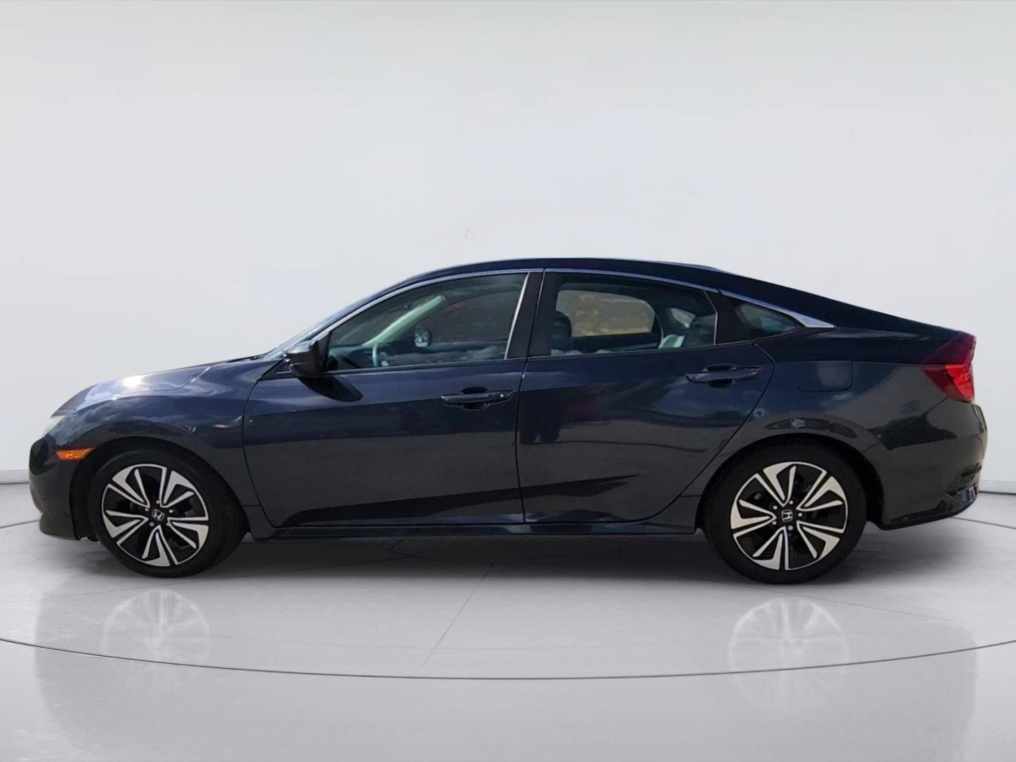 Used 2017 Honda Civic EX-L image 5