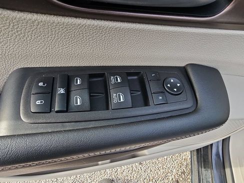 Used 2024 Chrysler Voyager LX FWD image 28