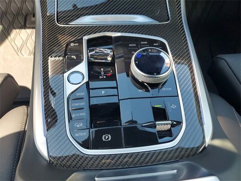 Used 2025 BMW X5 M60i image 28