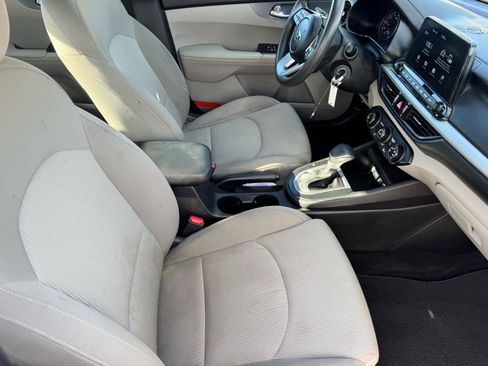 Used 2021 Kia Forte LXS image 12
