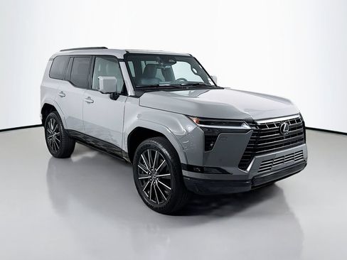 Certified 2026 Lexus GX 550 w/ Accessory Package (2T) AWD/4WD image 3