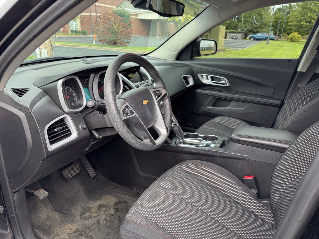 Used 2017 Chevrolet Equinox LT FWD image 13