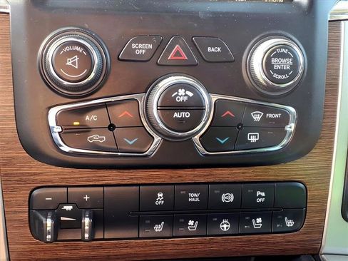 Used 2015 RAM 2500 Laramie w/ Convenience Group image 19